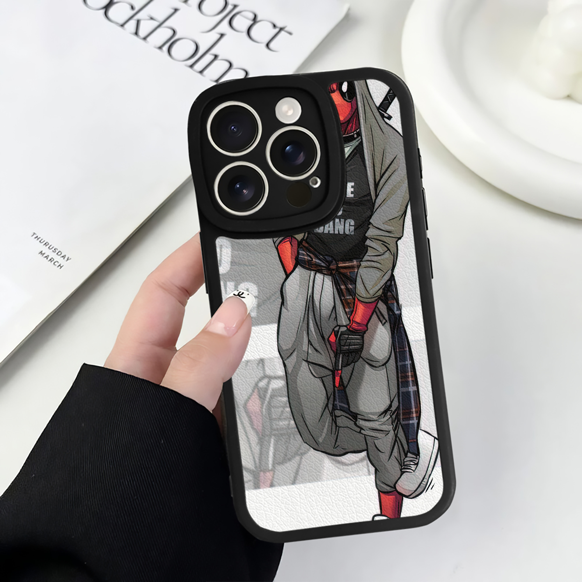 （画像用） Deadpool デッドプール 【iPhone 16シリーズ対応】シリコンスマホケース（レザー調） 材質：シリコン